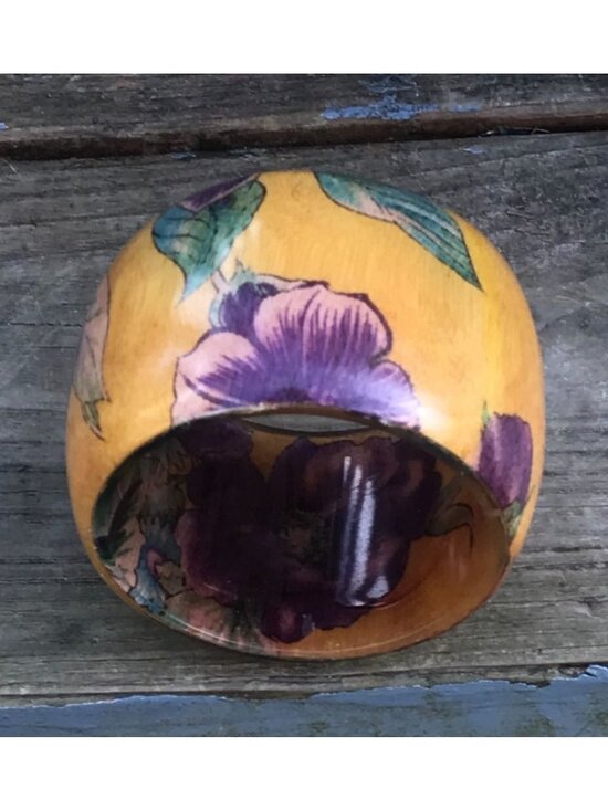 Unbranded Jewelry - Wide 1970s Runway Lucite Bangle Bracelet Wood Grain and Floral Print Multicolor